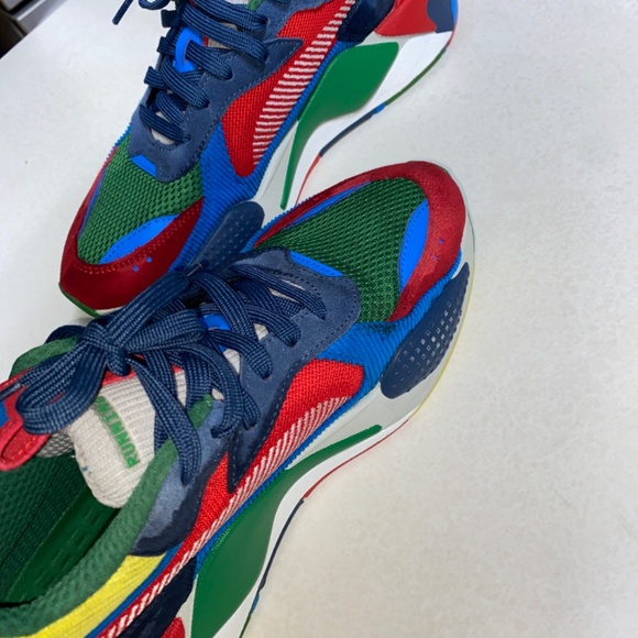 Shoes - Picture 3 of 9